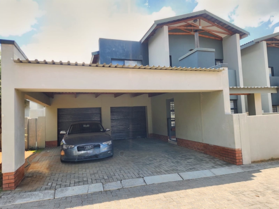 3 Bedroom Property for Sale in Waterkloof East North West